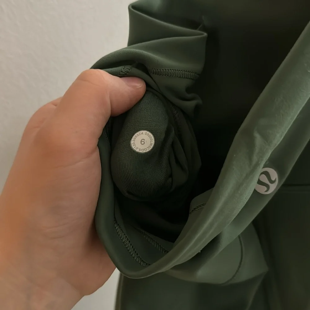 Lululemon Green Leggings - Picture 6 of 6